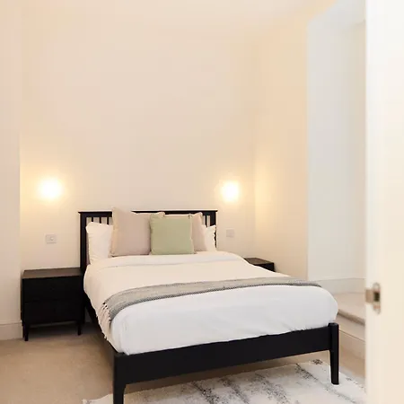 The East London Mile Place - Cosy 2Bdr Flat With Balcony Exterior photo